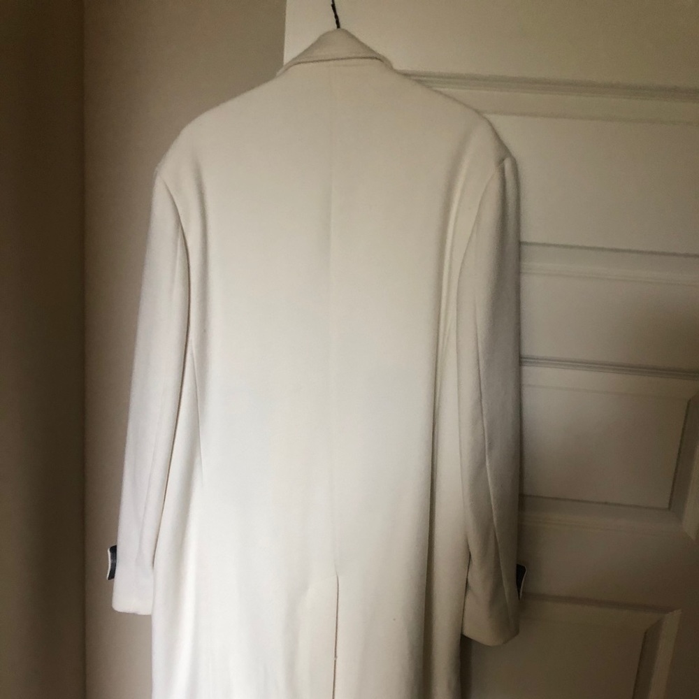 White trench coat - Picture 2 of 2